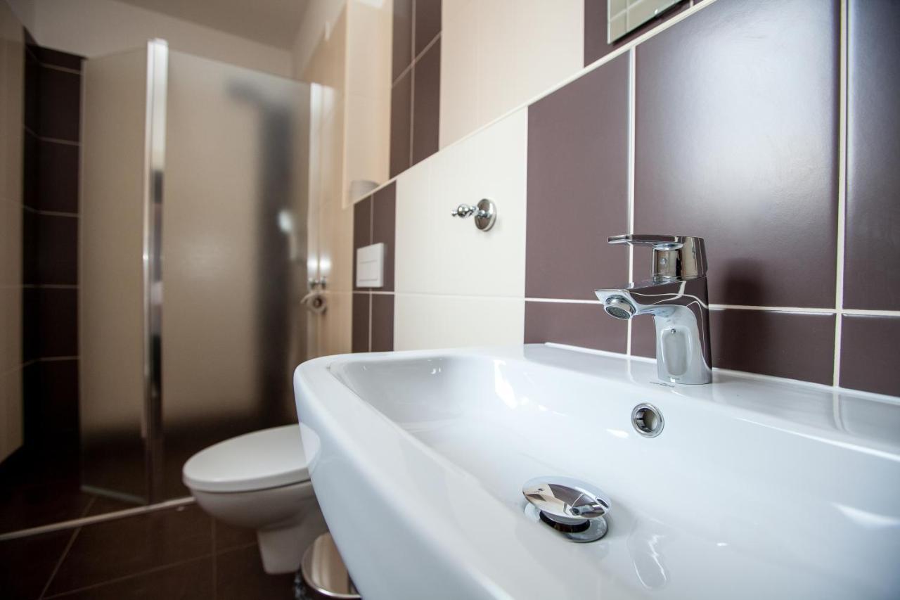 Hotel Stella Plzen Ngoại thất bức ảnh