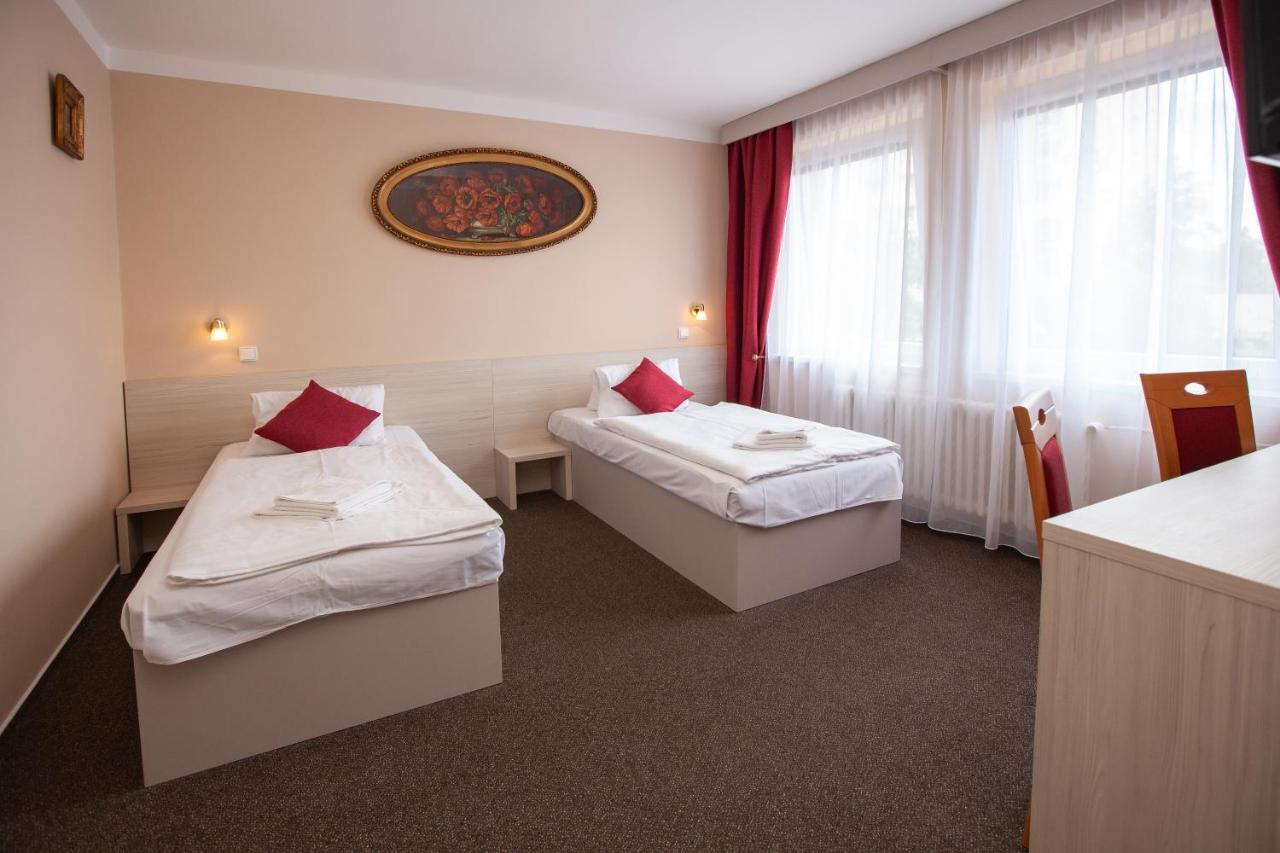 Hotel Stella Plzen Ngoại thất bức ảnh