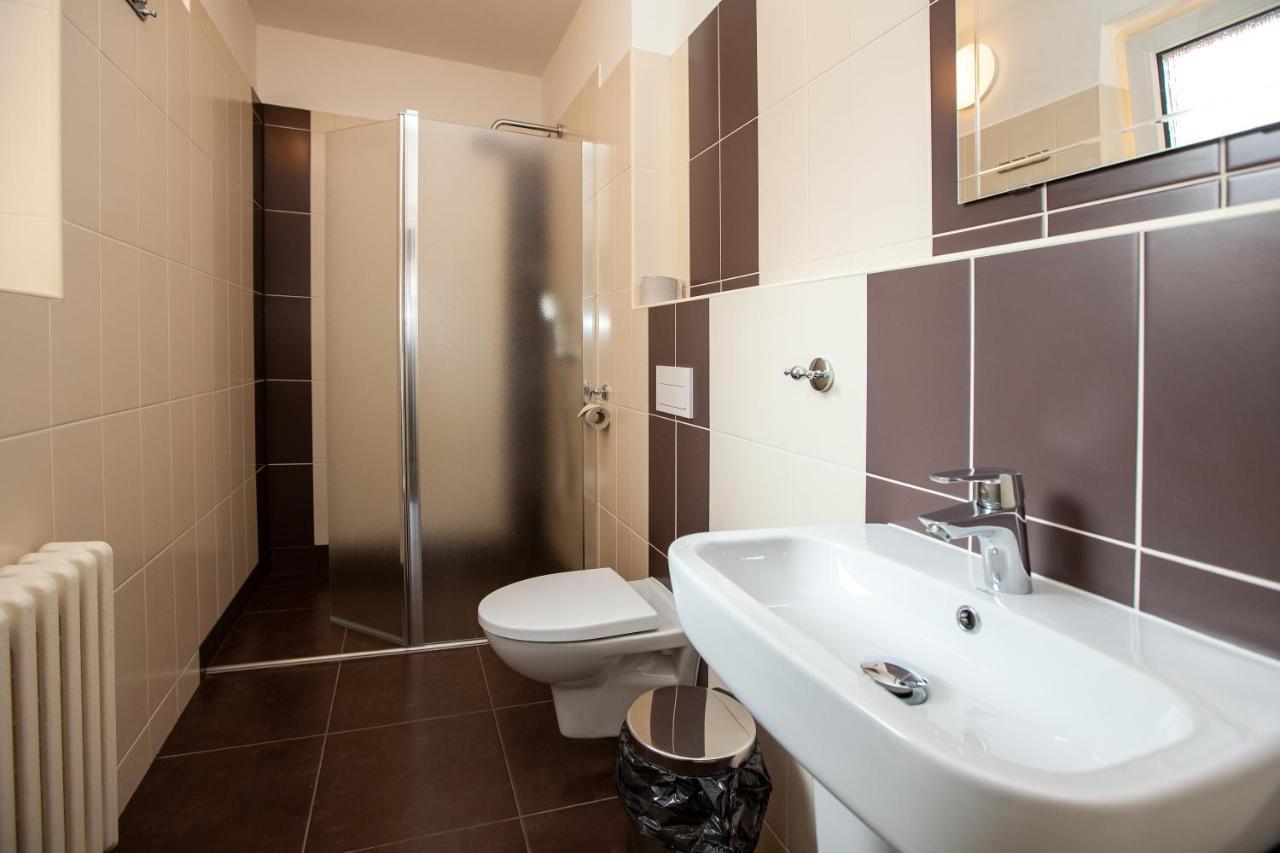 Hotel Stella Plzen Ngoại thất bức ảnh