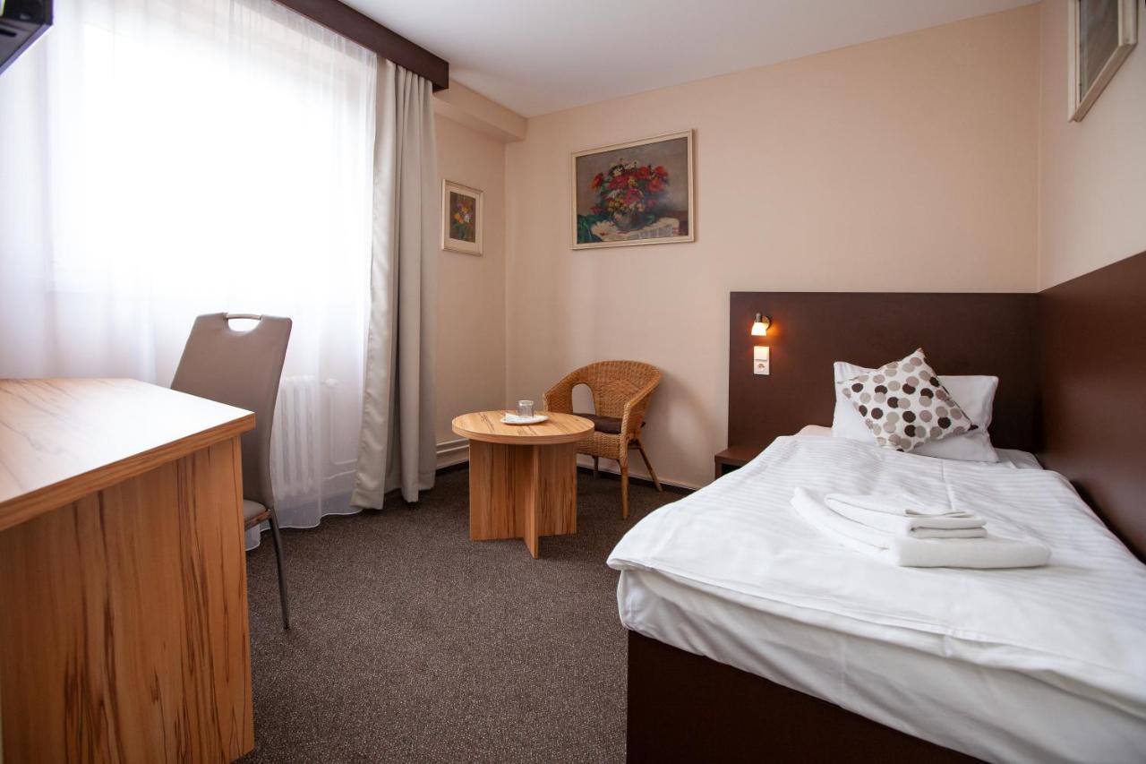 Hotel Stella Plzen Ngoại thất bức ảnh