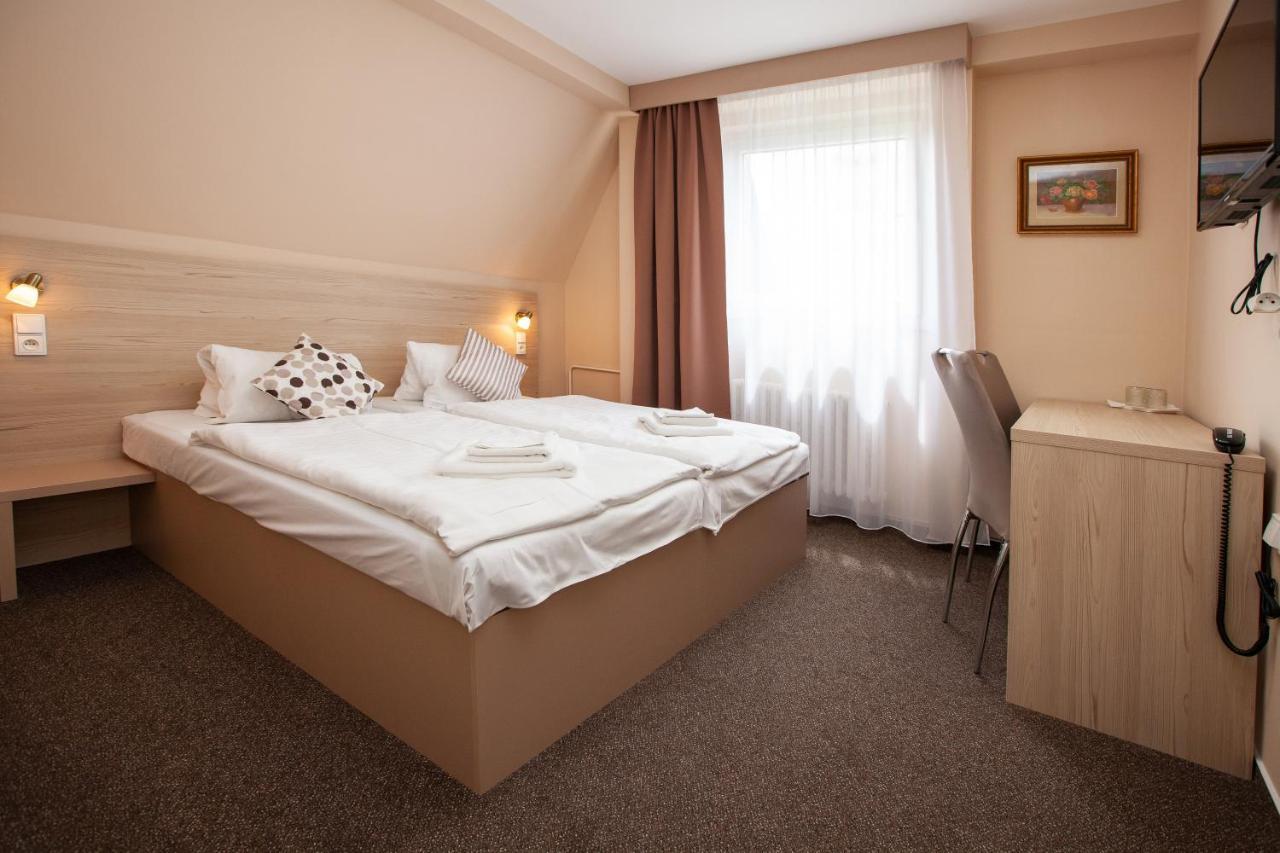 Hotel Stella Plzen Ngoại thất bức ảnh