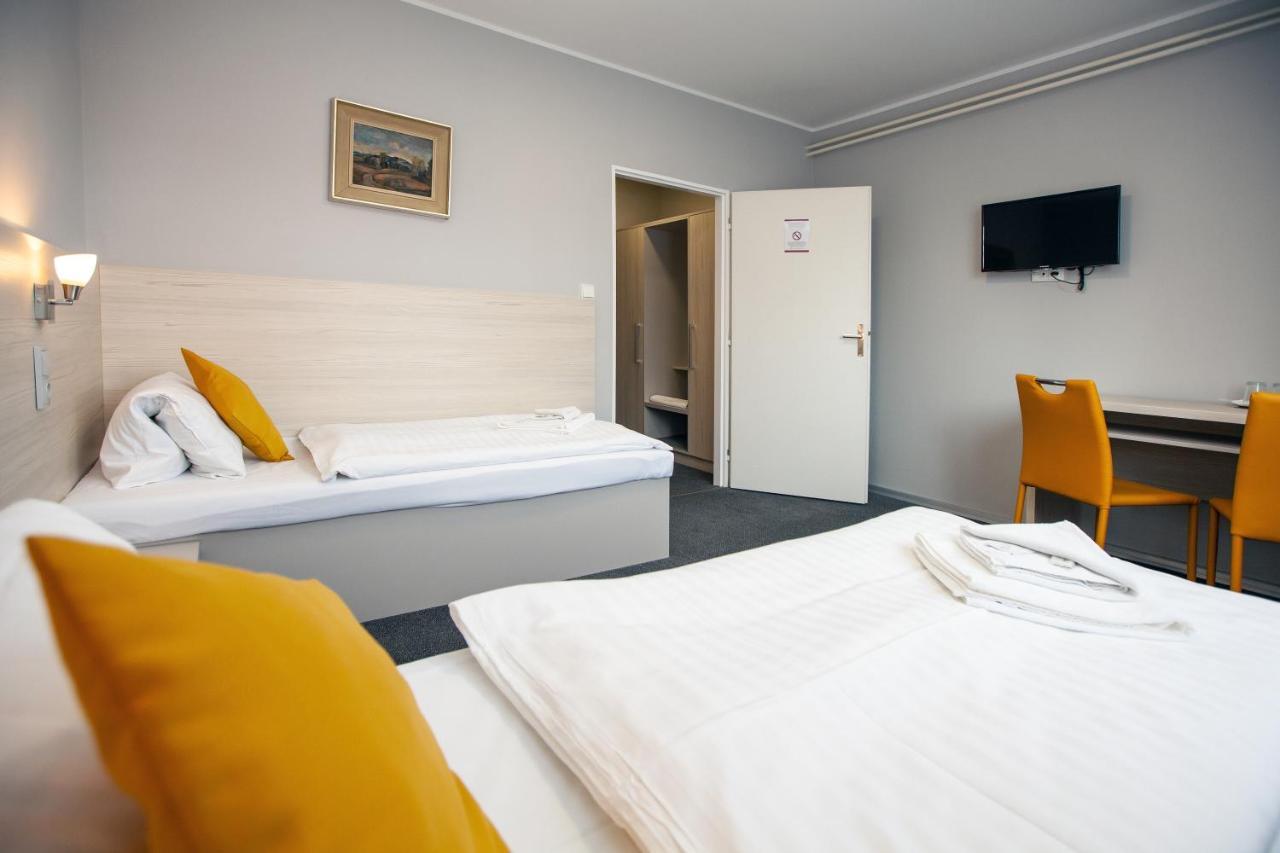 Hotel Stella Plzen Ngoại thất bức ảnh