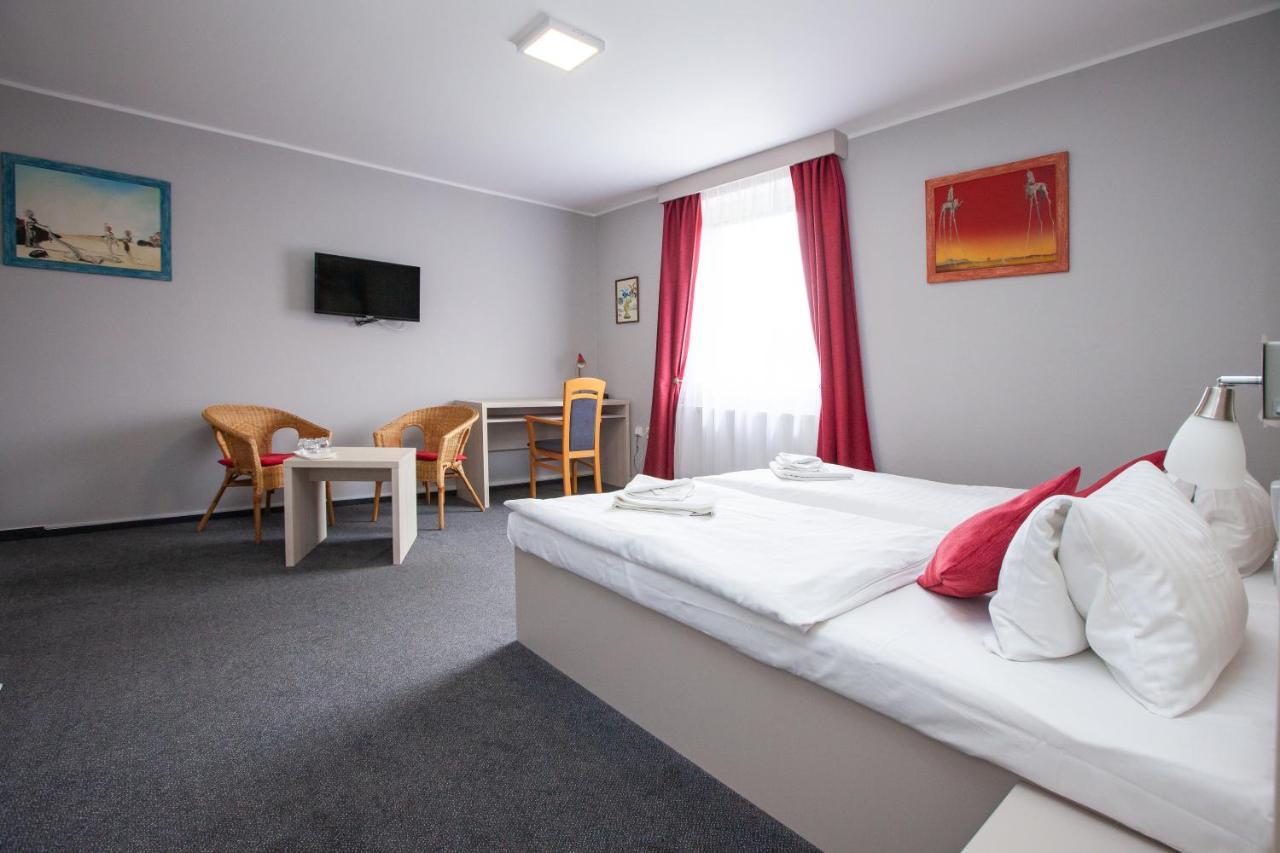 Hotel Stella Plzen Ngoại thất bức ảnh