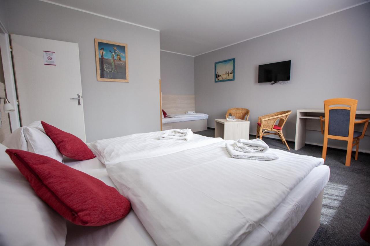 Hotel Stella Plzen Ngoại thất bức ảnh